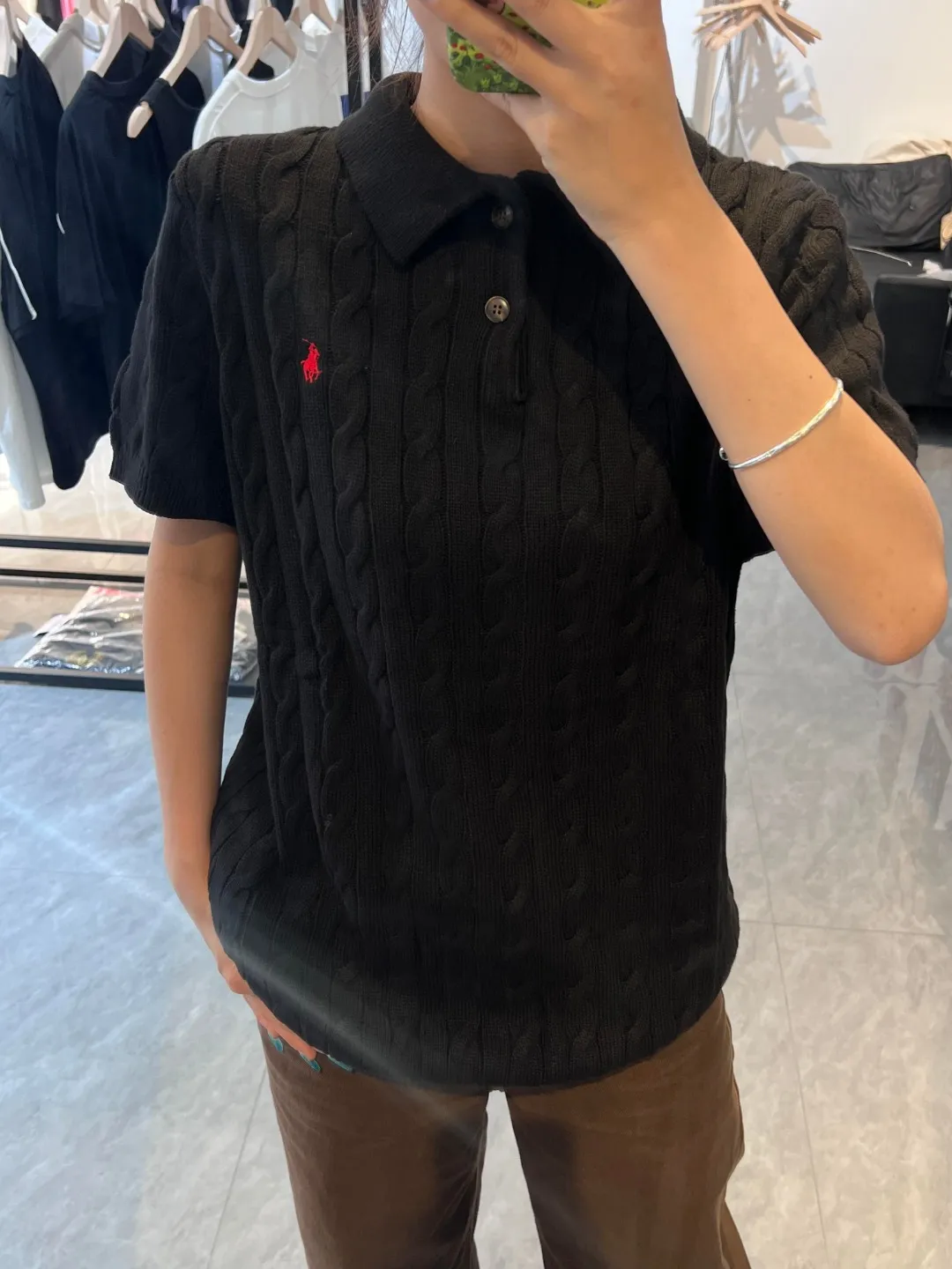 ┃ ┃